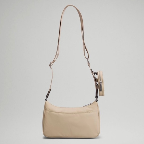 lululemon crossbody with nano pouch 🤍 - Picture 3 of 6